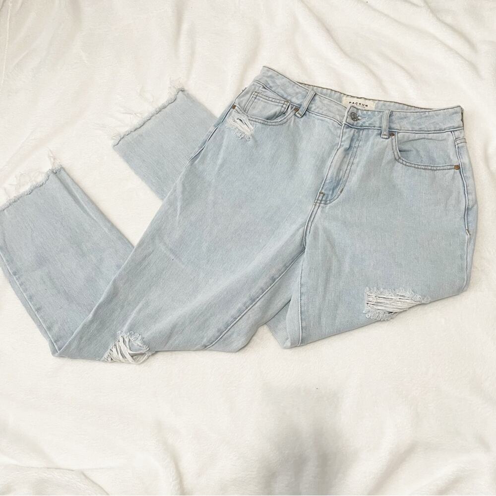 PacSun mom Jean ripped light wash blue denim size 26 ripped distressed high rise